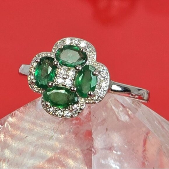 925 Sterling Silver Flower Ring with Natural  Emerald Gem & Cz - Picture 9 of 9